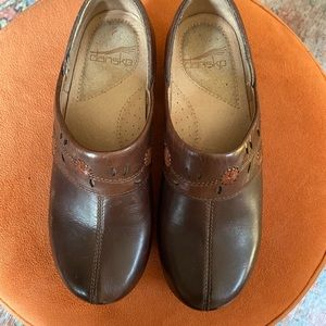 Dankso clogs with beautiful flower decal